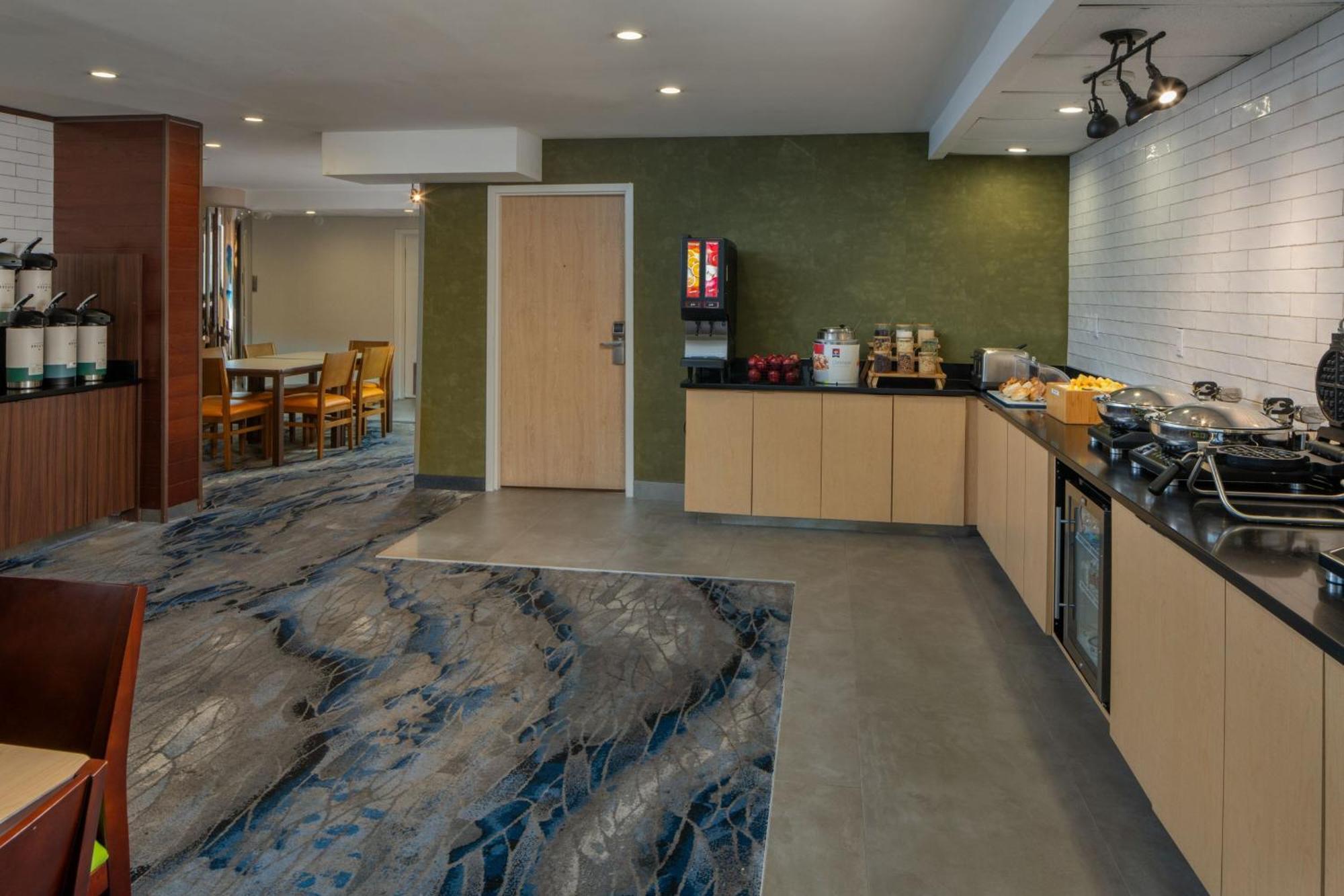Fairfield Inn & Suites By Marriott Fort Myers Cape Coral Cypress Lake Extérieur photo
