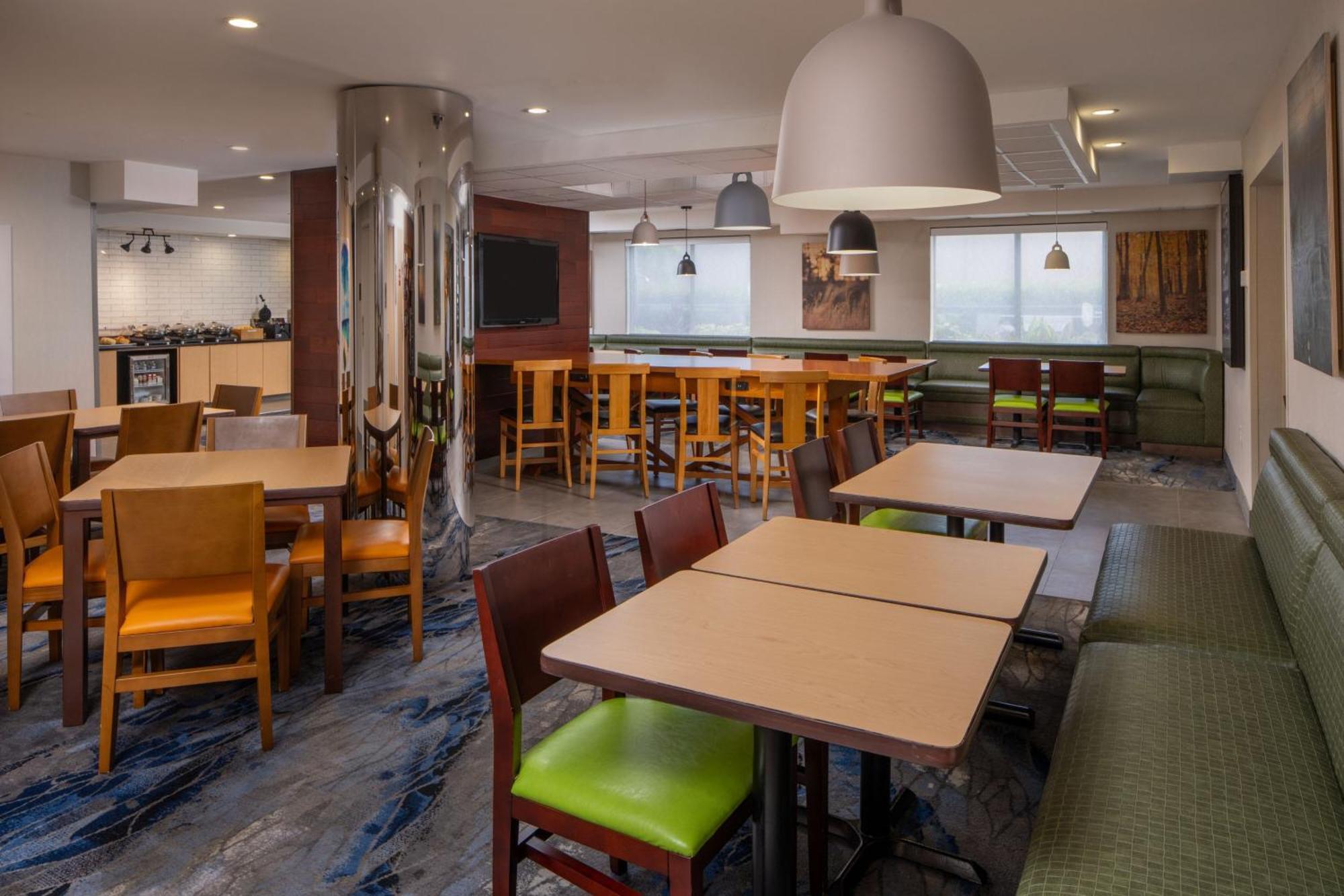 Fairfield Inn & Suites By Marriott Fort Myers Cape Coral Cypress Lake Extérieur photo